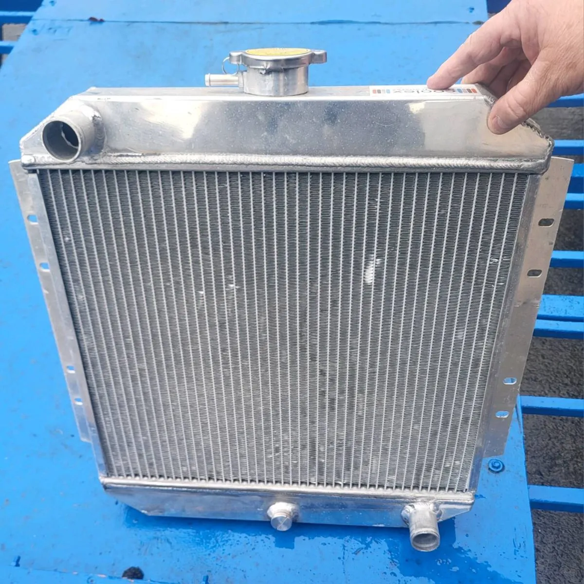 Ford pinto radiator/ Weber 32/36 DGAV two barrel - Image 4