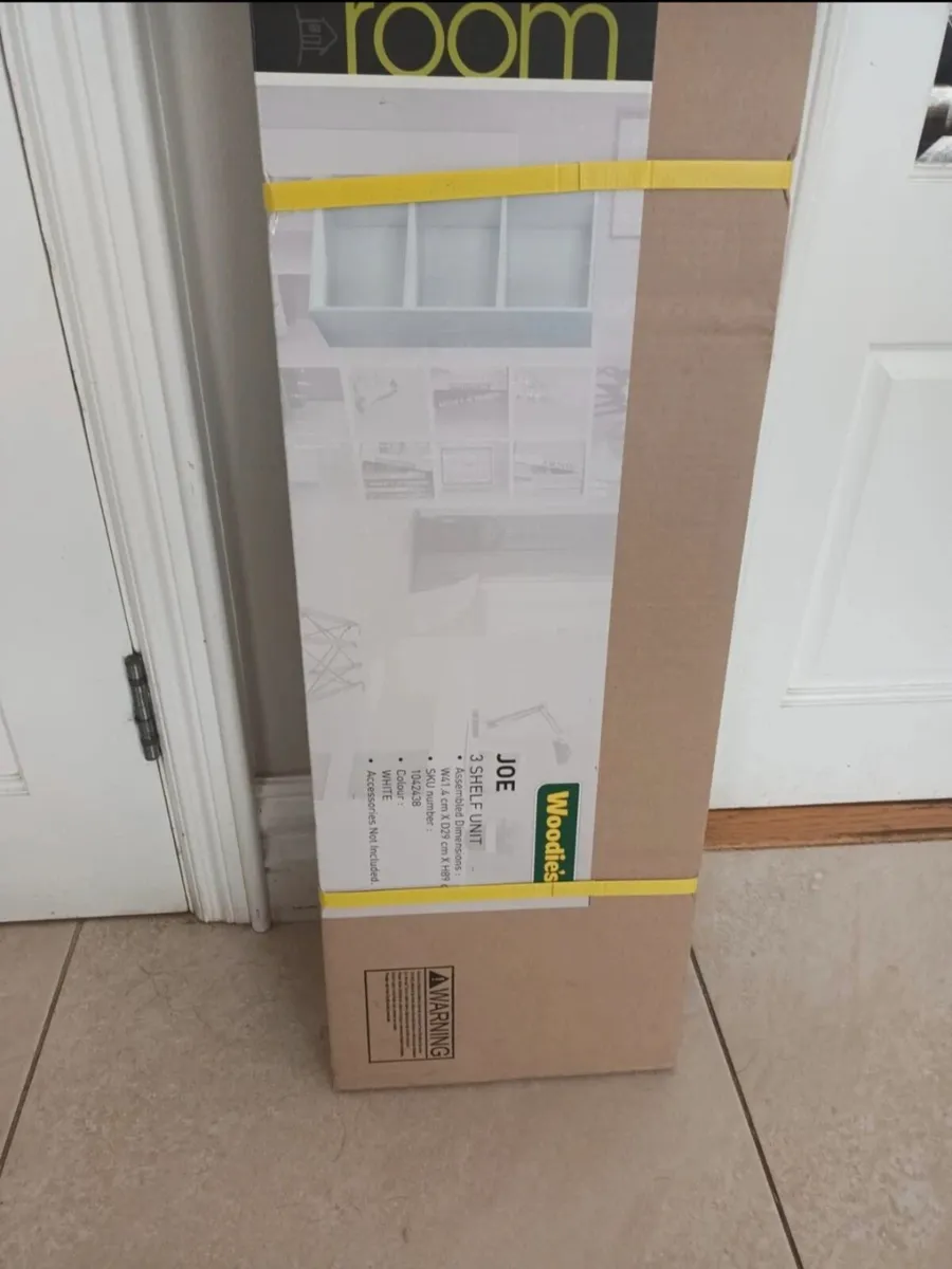 White 3 Shelf Unit - Image 1