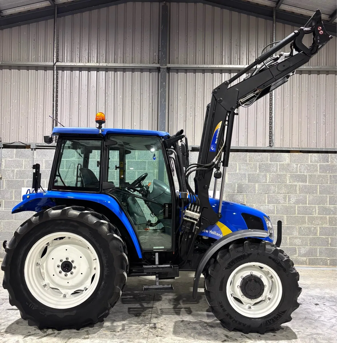 07 NEW HOLLAND TL100A c/w Loader **Full Spec** - Image 3