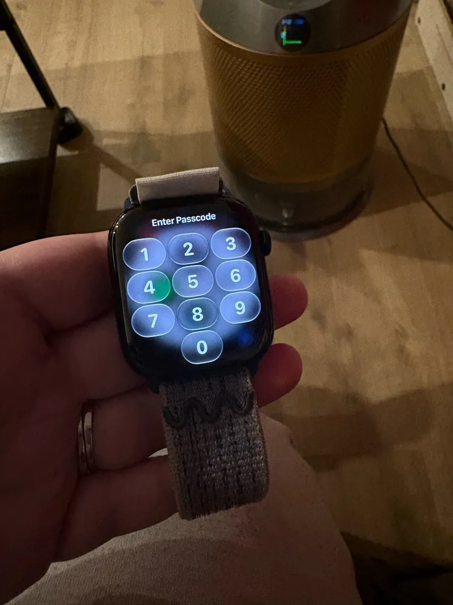 Apple Watch 11 46 Cellular - Image 1