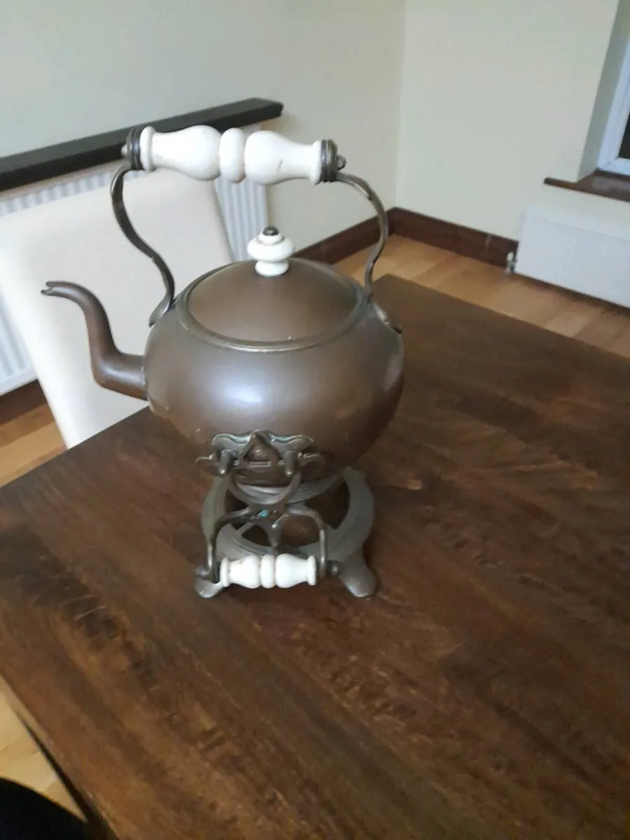 Antique Dutch  kettle - Image 3