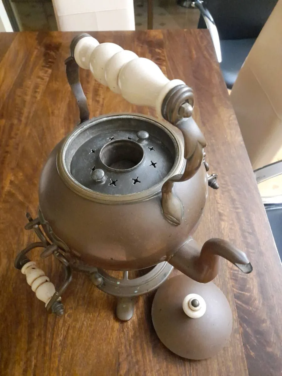 Antique Dutch  kettle - Image 4