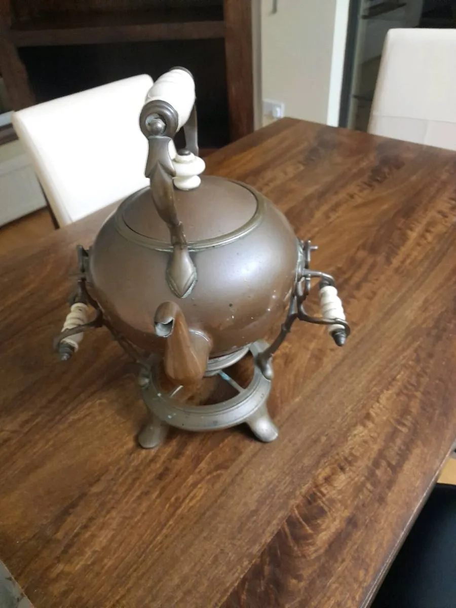 Antique Dutch  kettle - Image 1