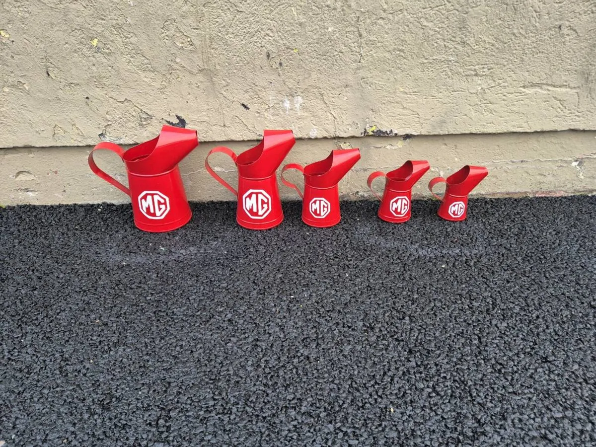 vintage-style oil pouring jugs - Image 3