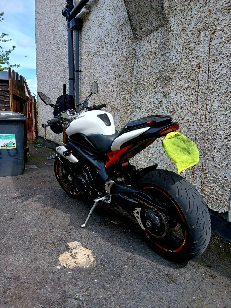 Triumph speed triple 1050 - Image 4