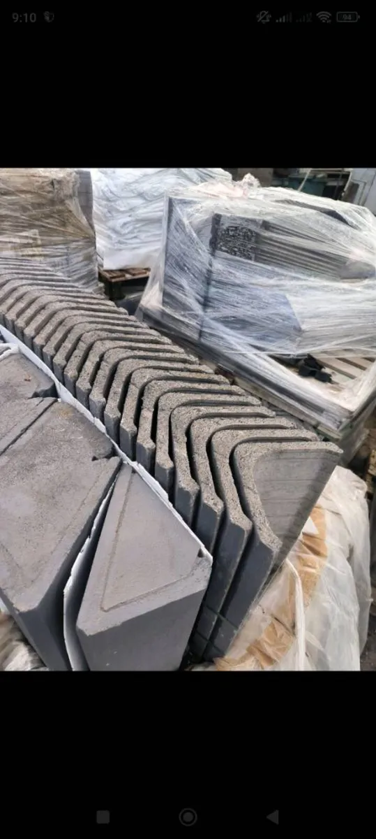 Concrete ridge tiles - Image 1