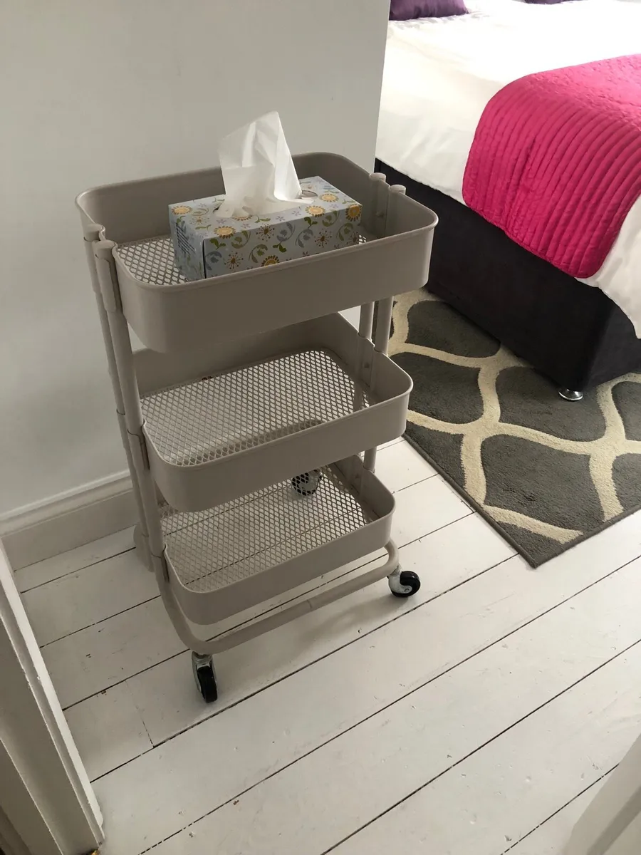 Mobile Trolley - Image 1
