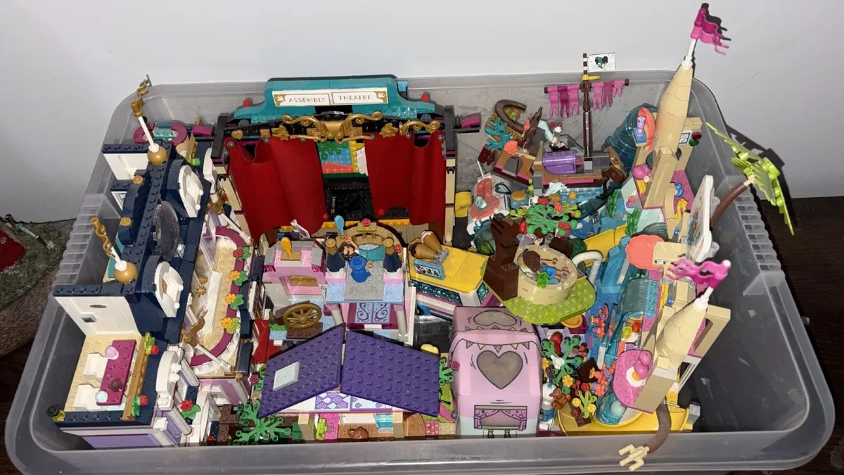 Lego friends sets - Image 1