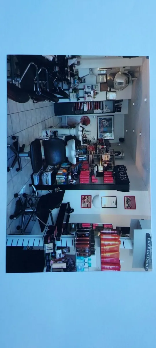 Professional Welonda Hair Salon Furniture - Image 3