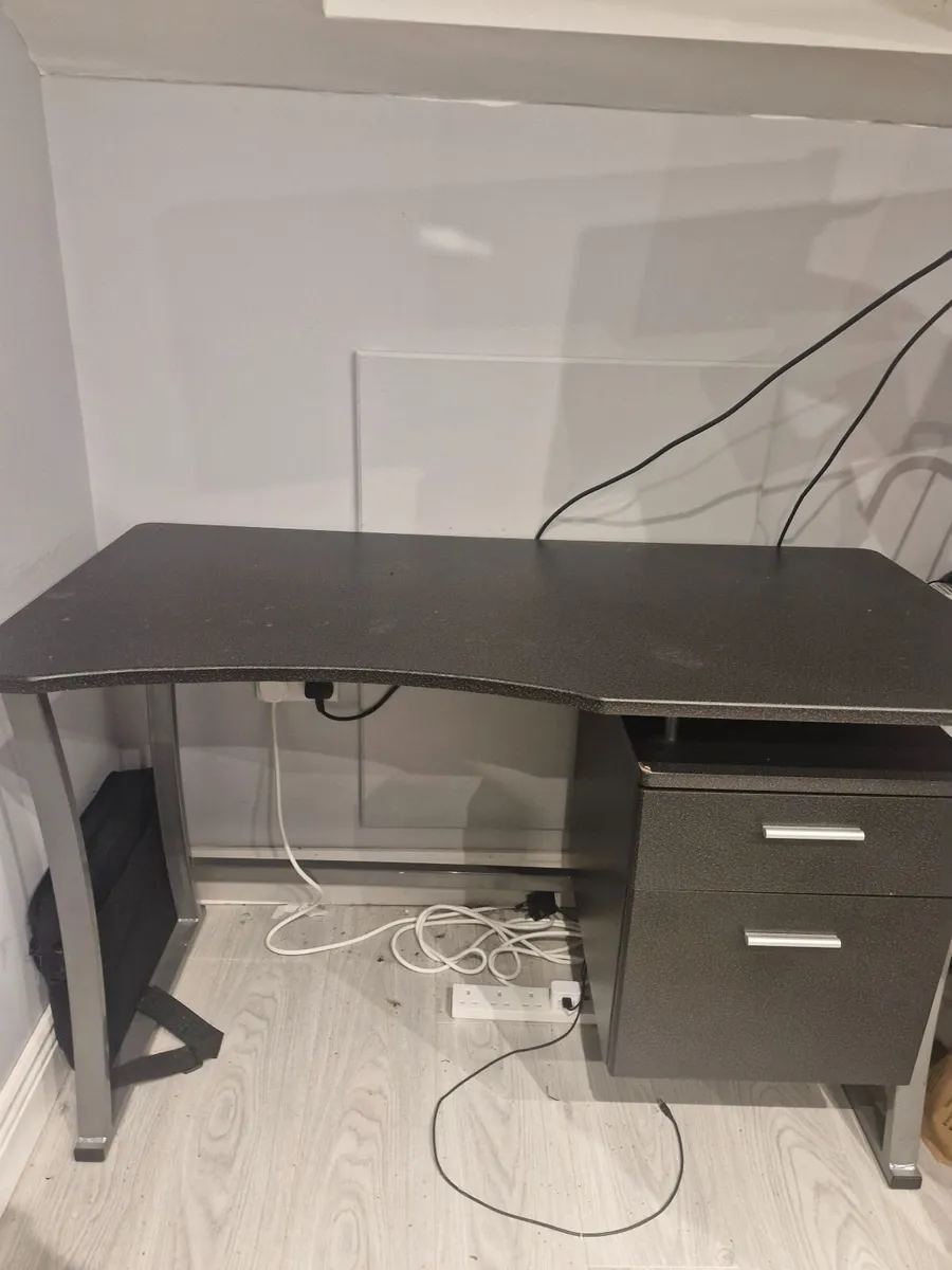Office Desk Woodies - Image 1