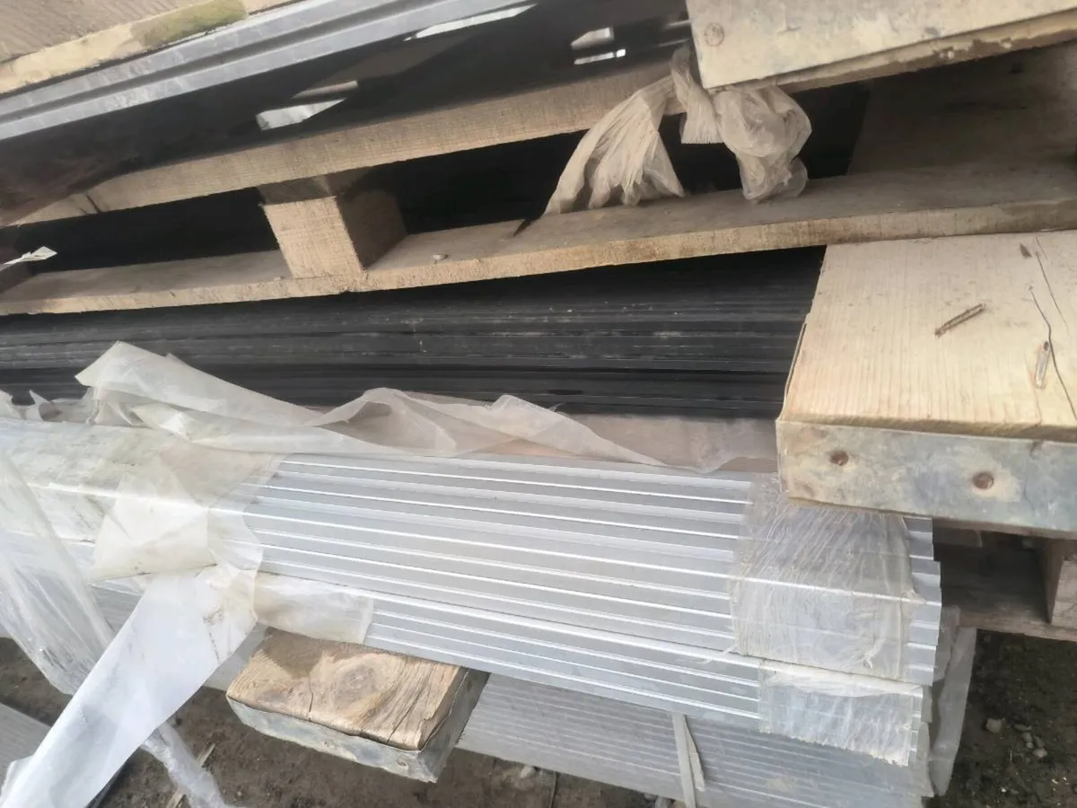 Black Composite decking new - Image 1