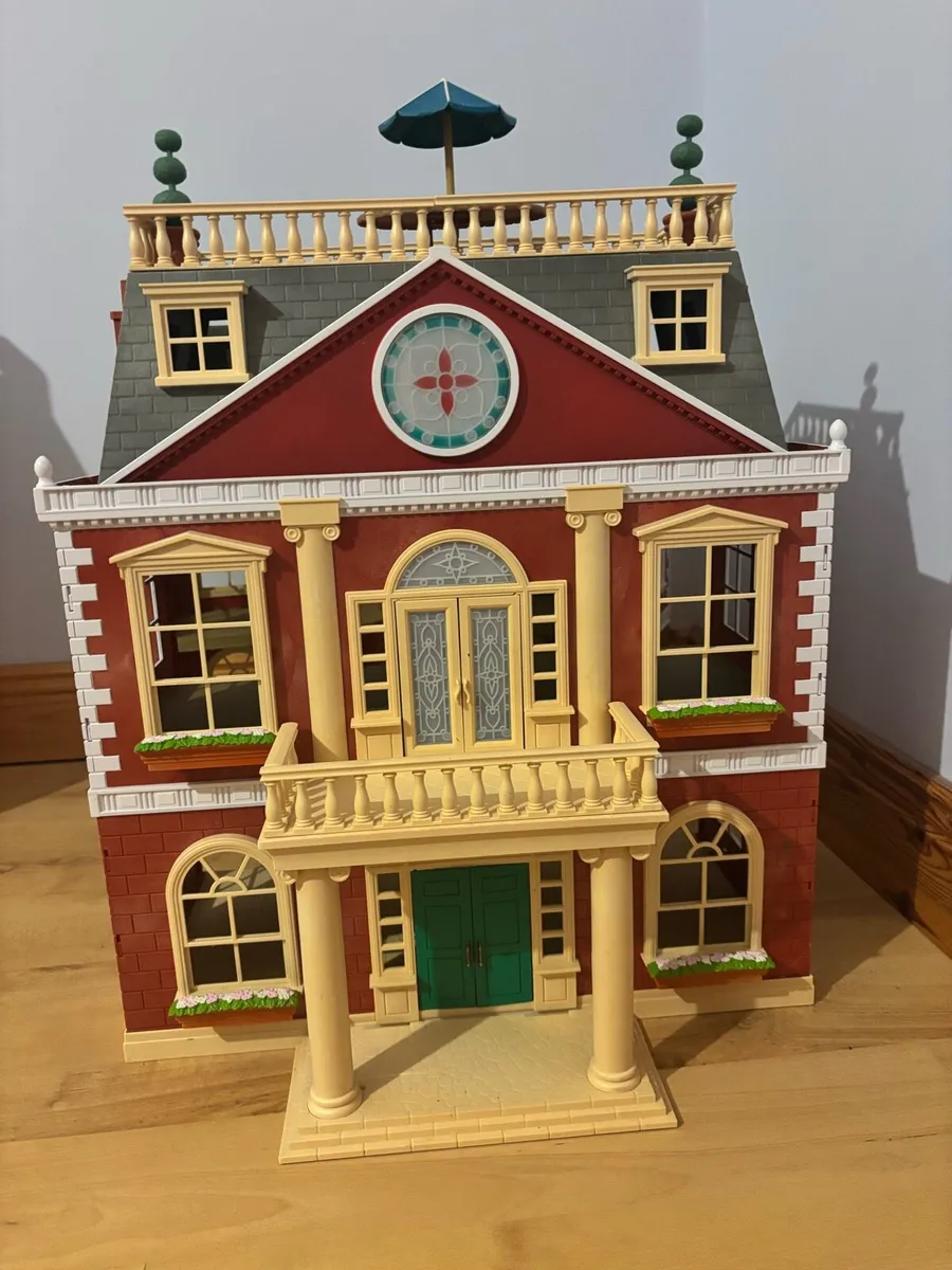 Sylvanian Families Hotel - Image 1