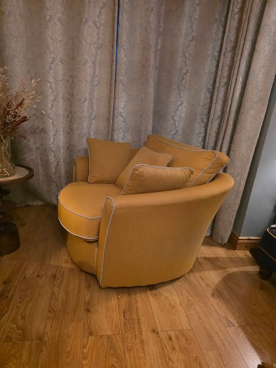 Swivel chair - Image 4