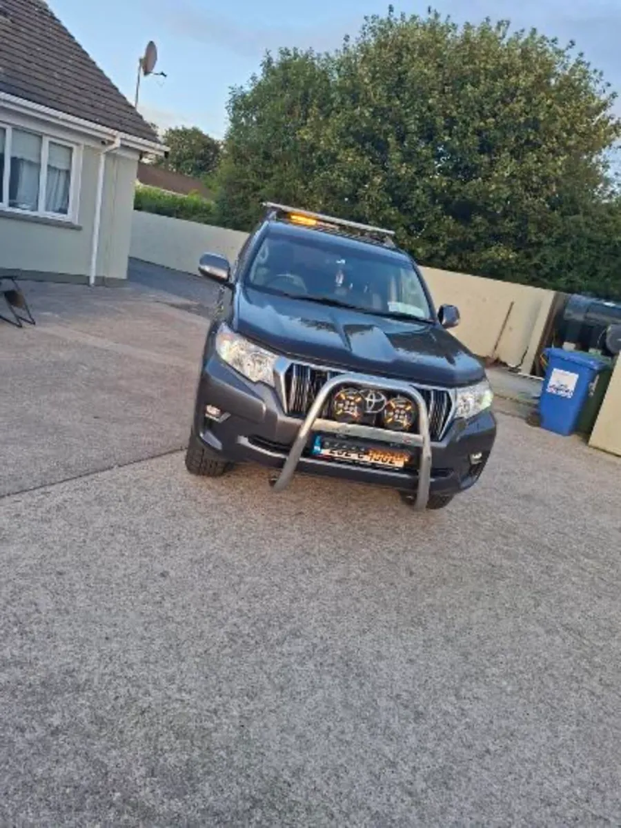 2023 Toyota Landcruiser - Image 4