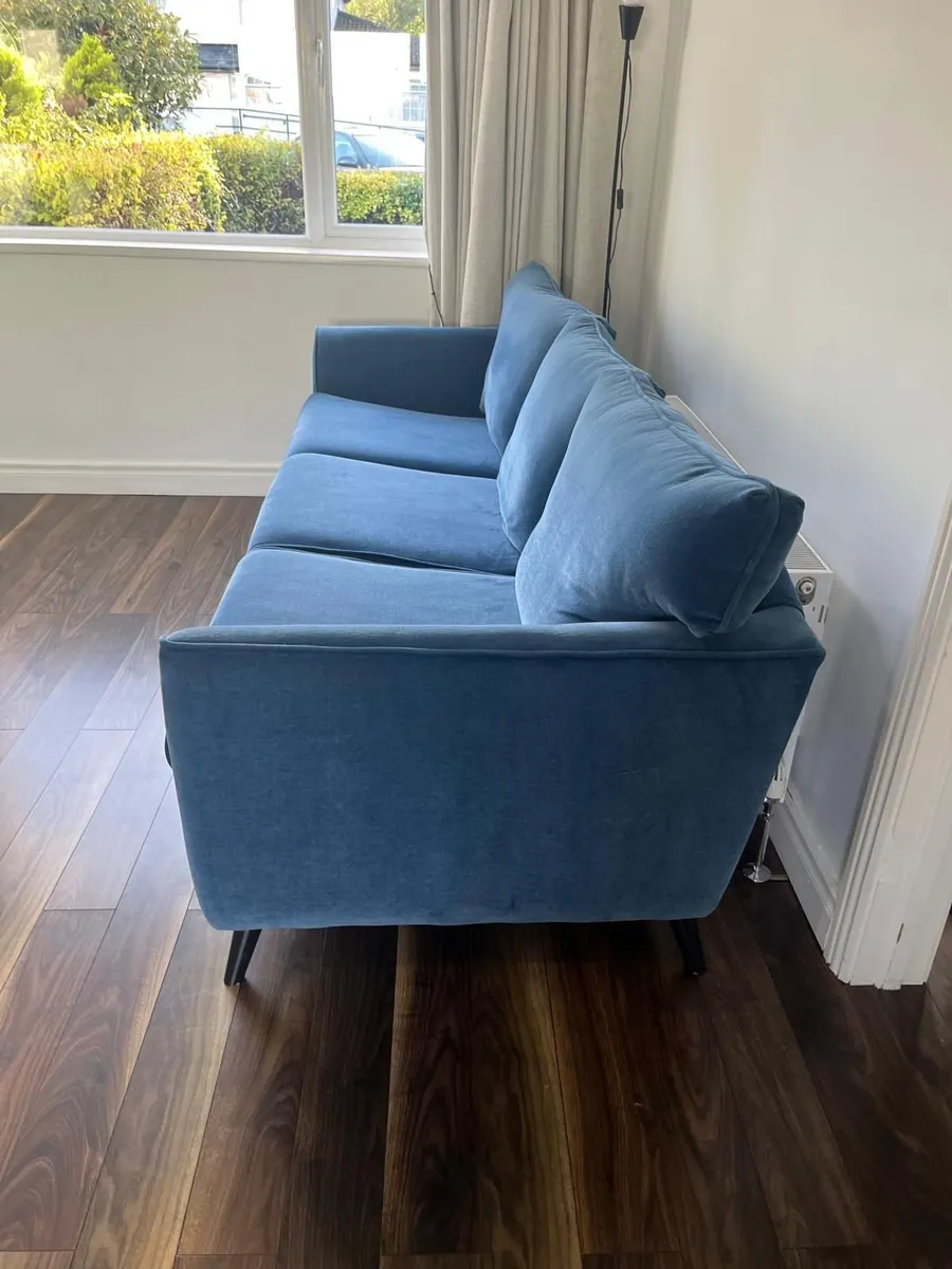 Blue 4 seater couch - Image 2