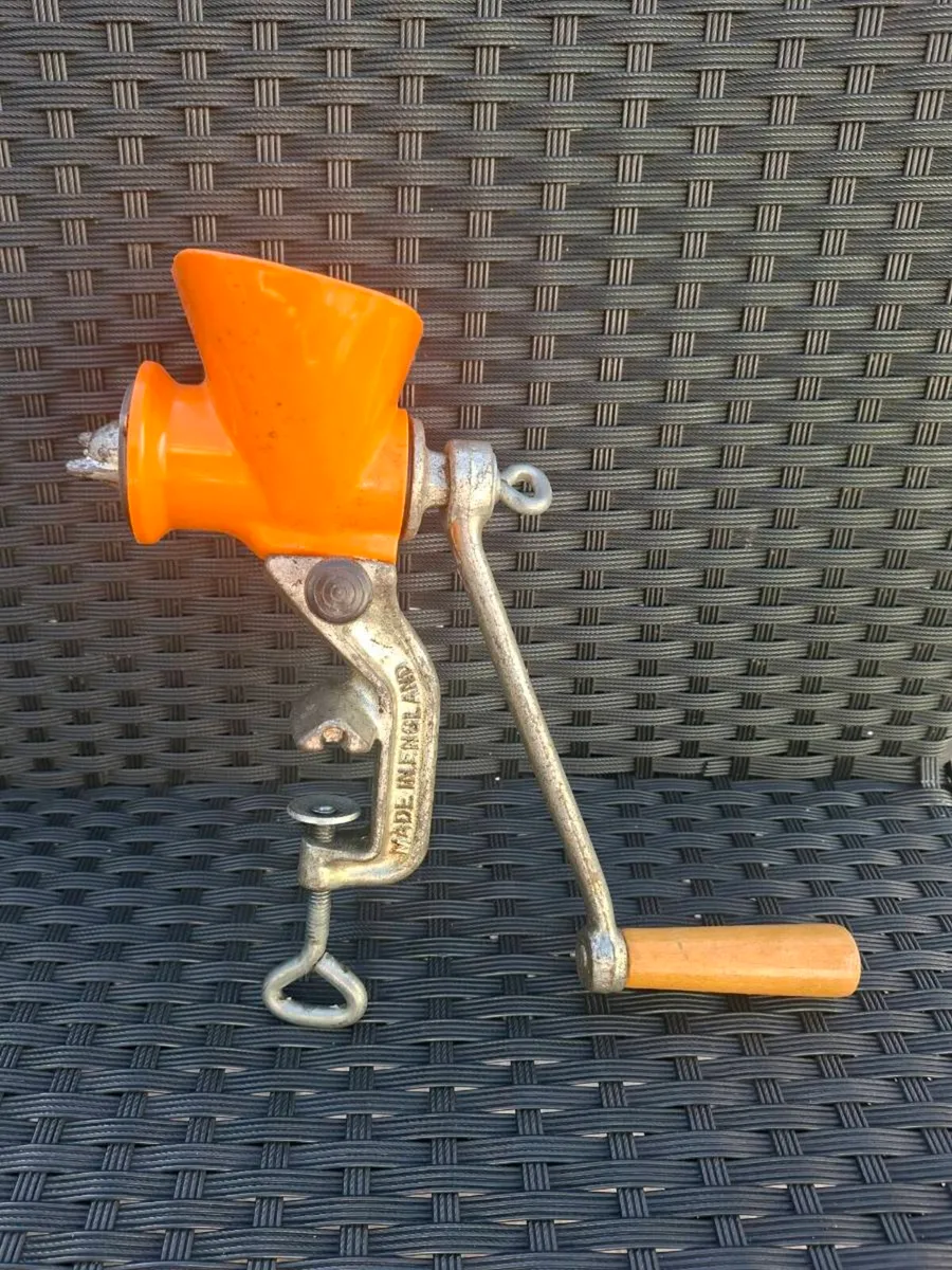 Vintage 1960's Spong & Co LTD manual Mincer - Image 1