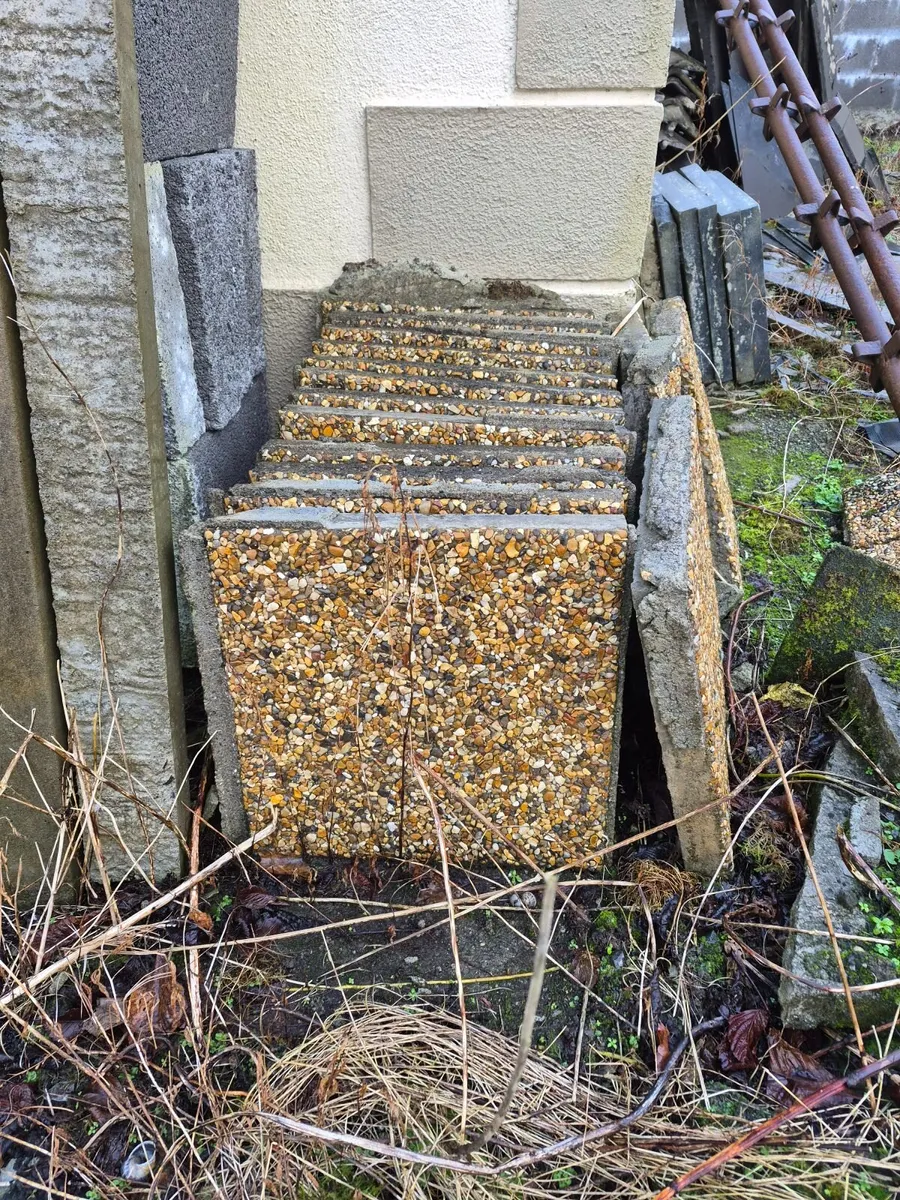 Paving slabs