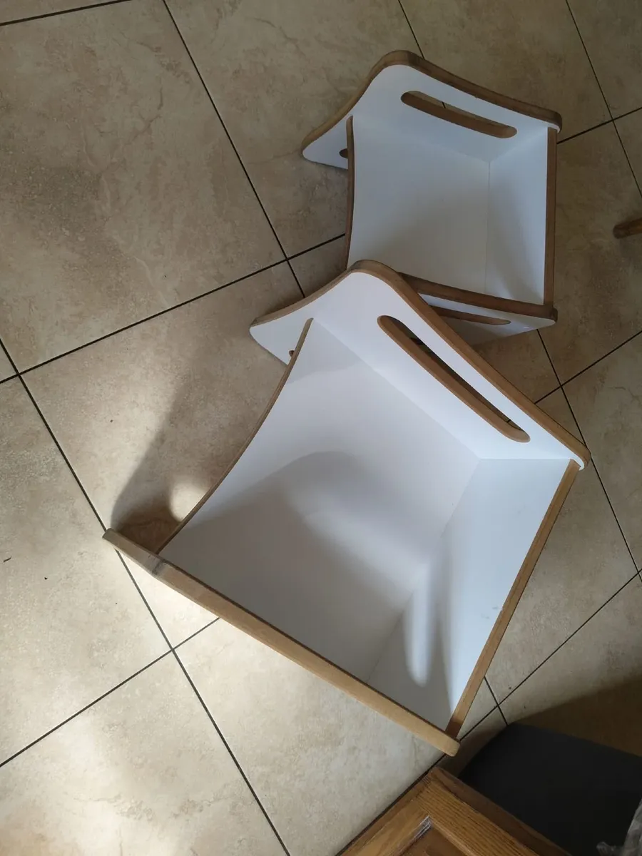 Toddler table and chair - Image 4