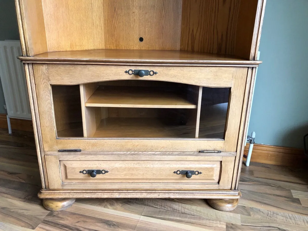 Oak Corner tv unit ..excellent cond - Image 3