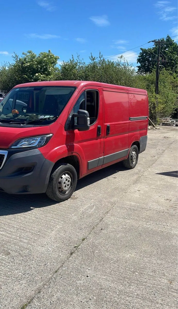 2017 Peugeot Boxer - Image 2