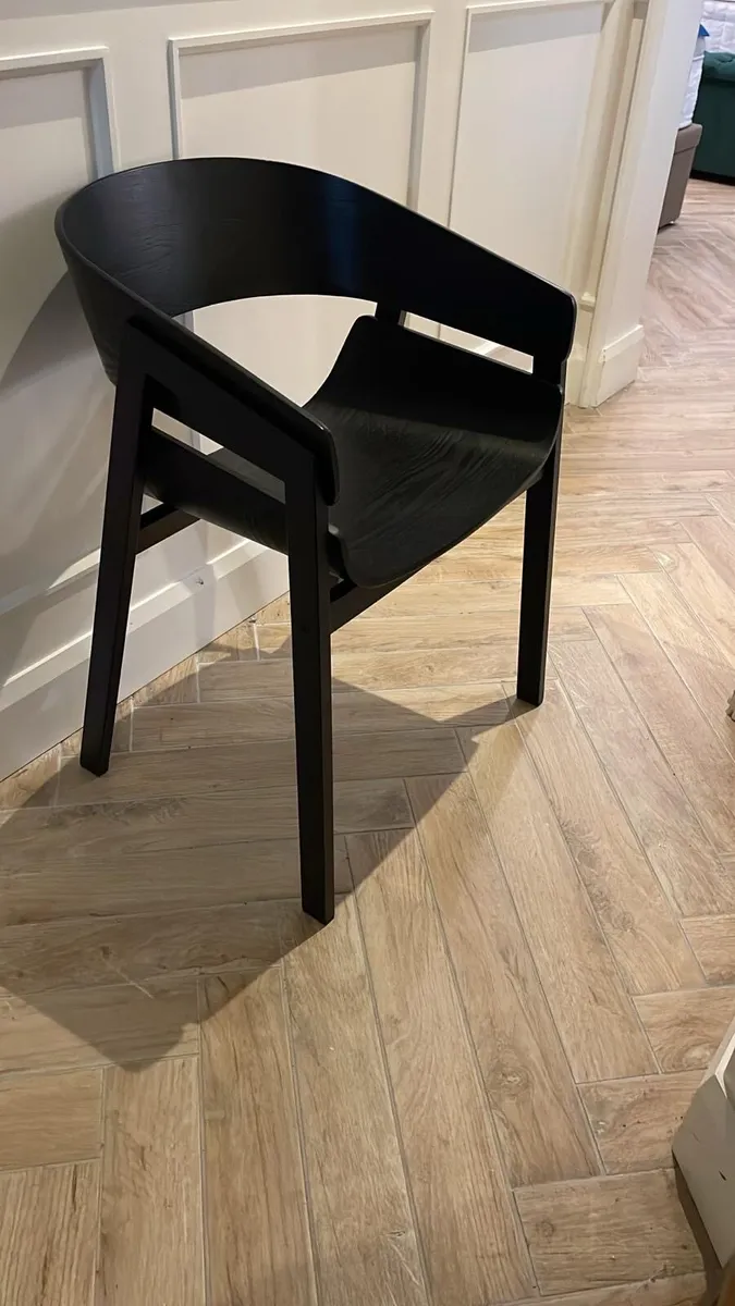Statement chair - Image 1