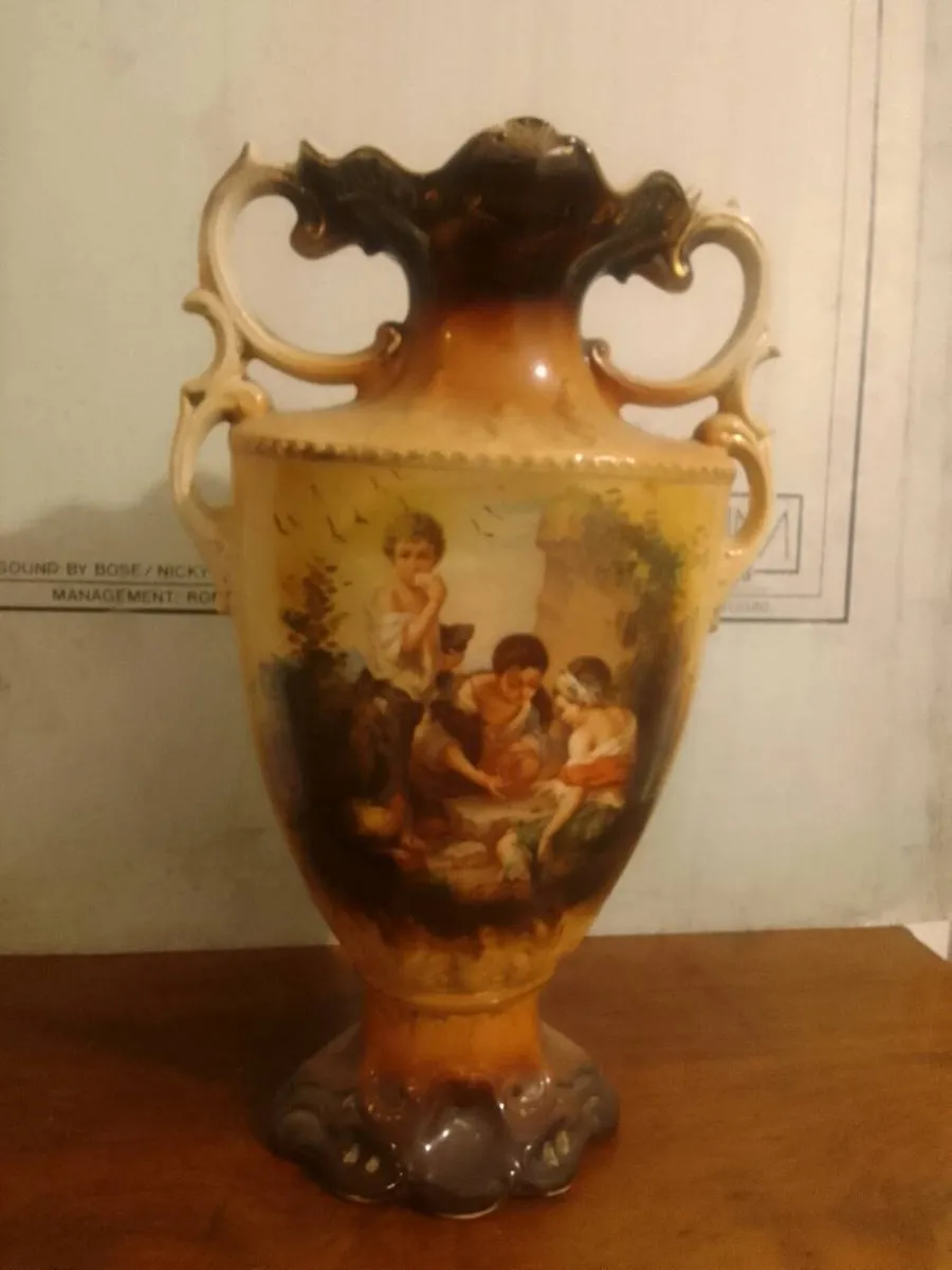 Antique edwardian murillo vase 1910 - Image 1