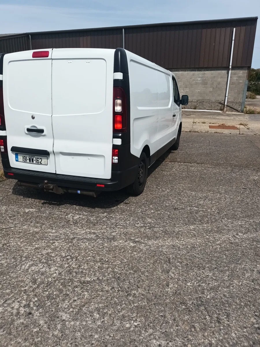 Van - Image 3