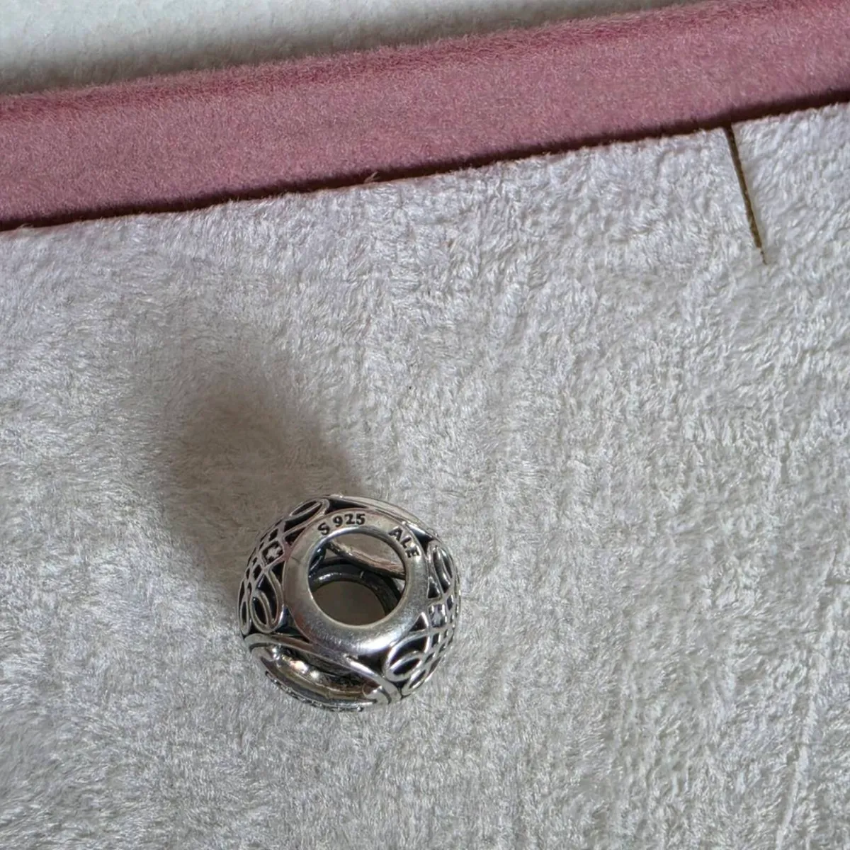 Pandora  vintage charm letter( I) - Image 3