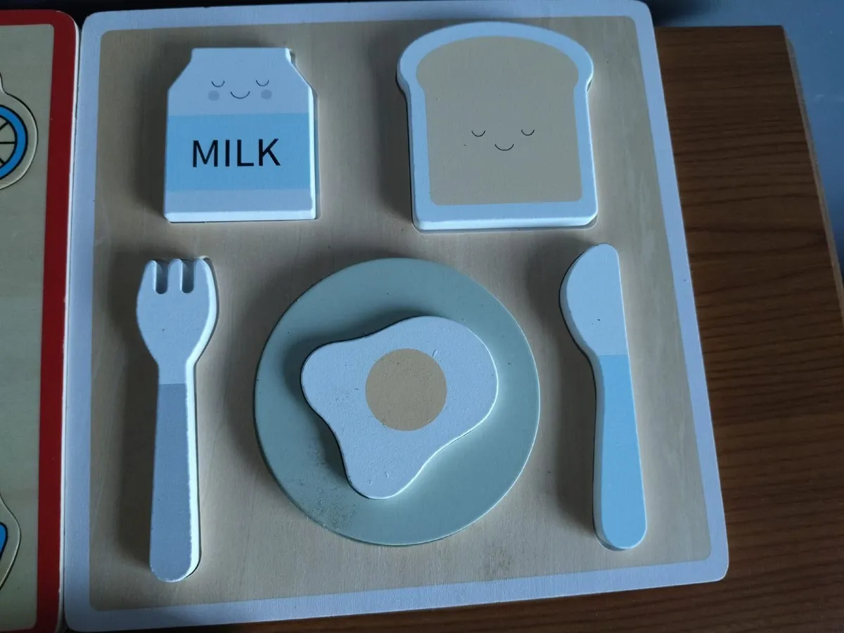 Wooden peg puzzles for toddlers - Image 3