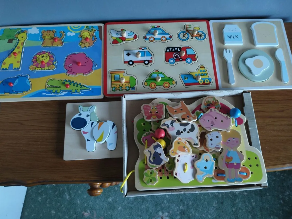 Wooden peg puzzles for toddlers - Image 4
