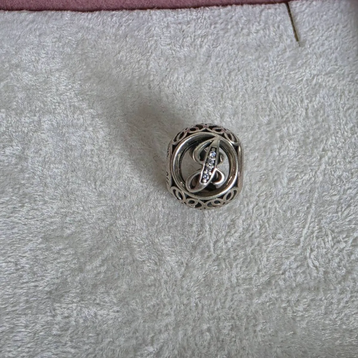 Pandora charm vintage letter J - Image 3