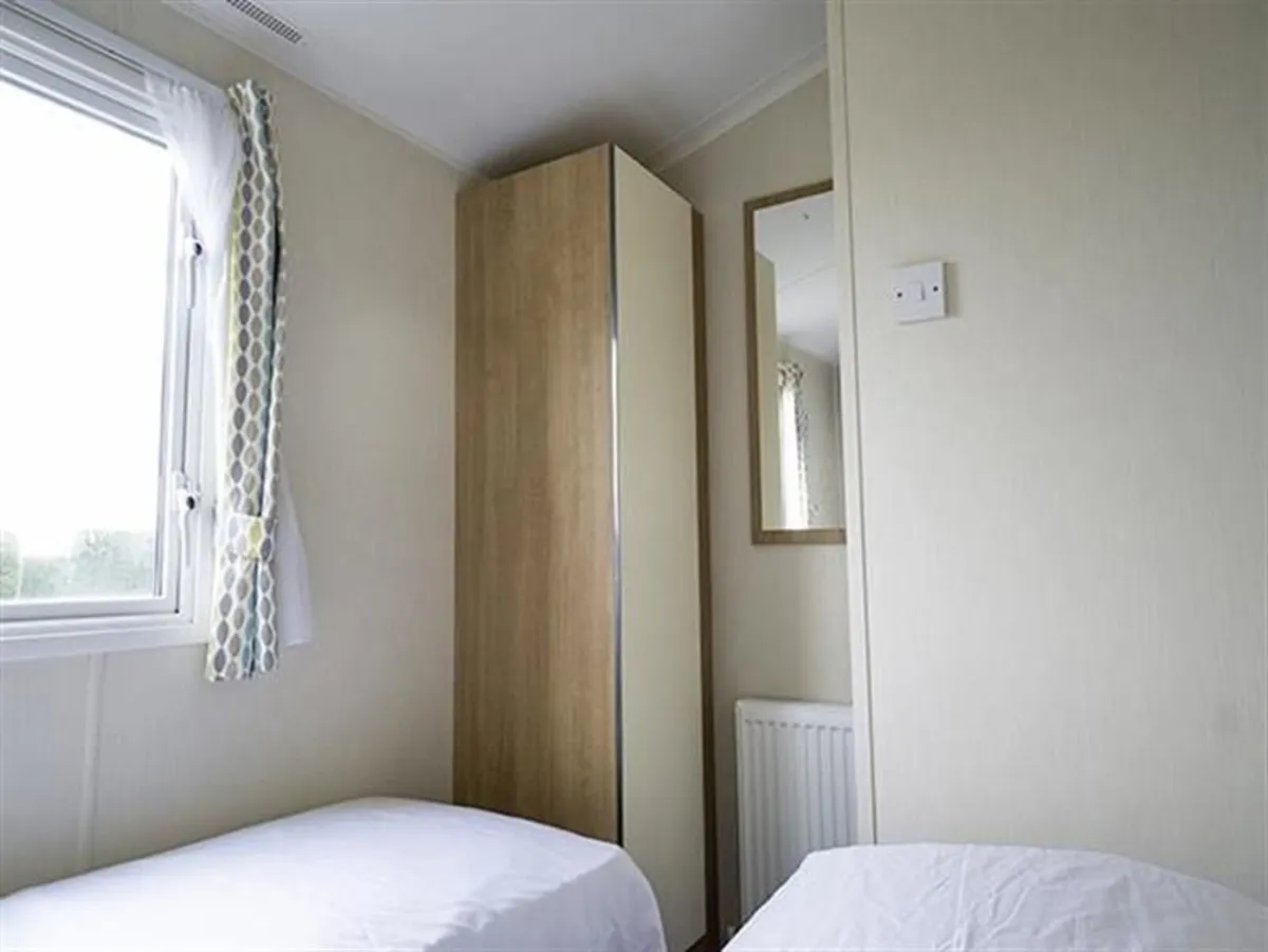 Mobile Home - Image 3