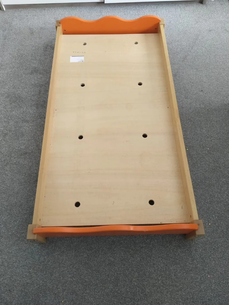 Wooden toddler bed - Image 3