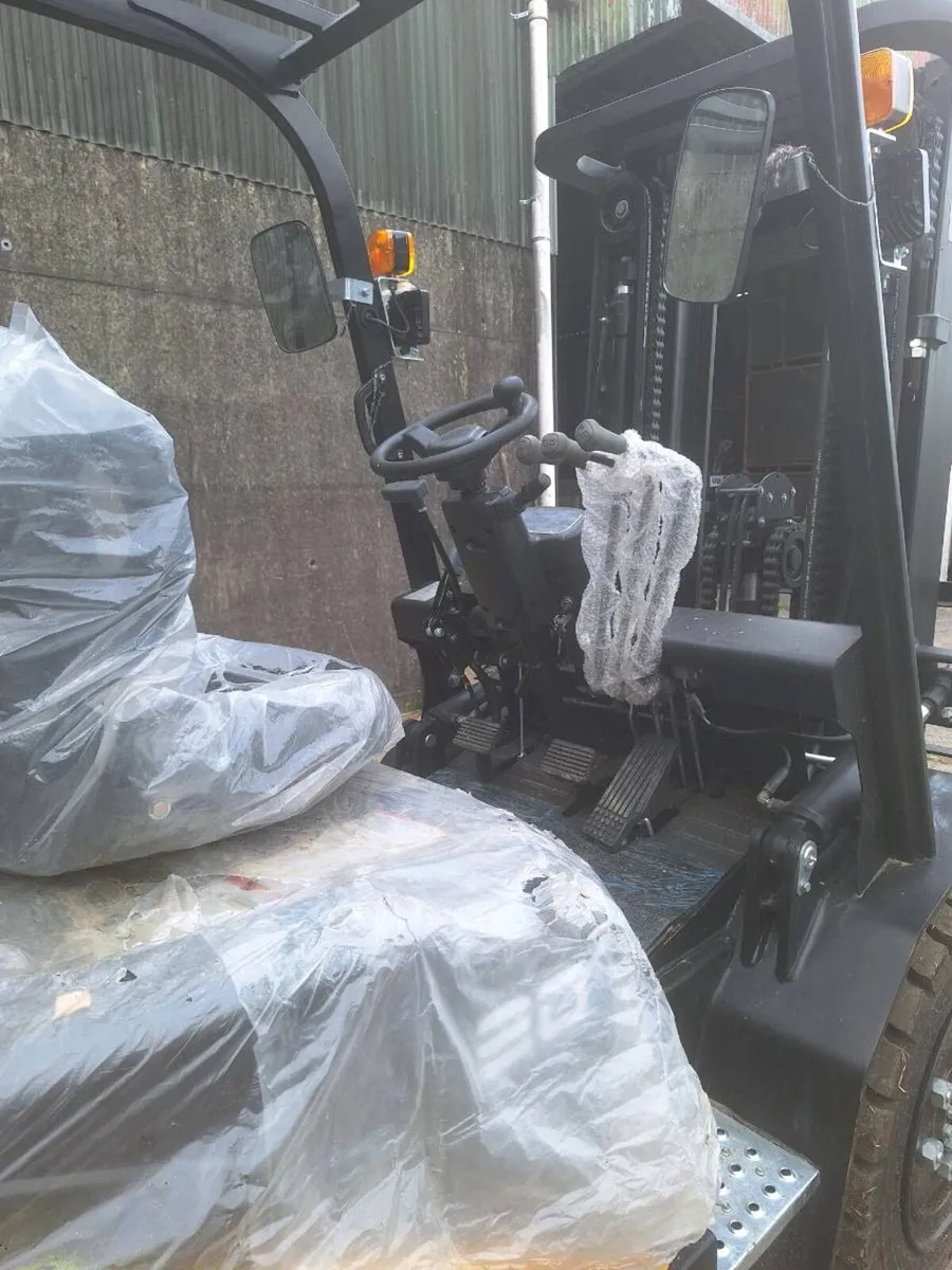 3 tonne forklift brand new - Image 3