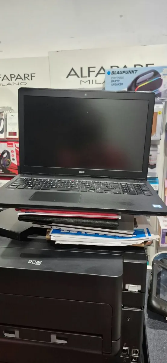 Dell Latitude 3580. Nice & Light laptop. Windows10 - Image 2