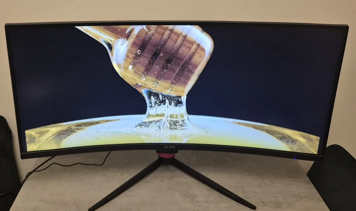 KTC 34" Curved Ultrawide Gaming Monitor – 3440x144 - Image 2
