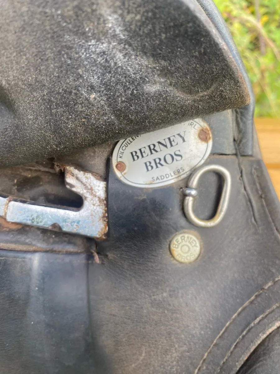 Berney brothers Leather saddle - Image 4