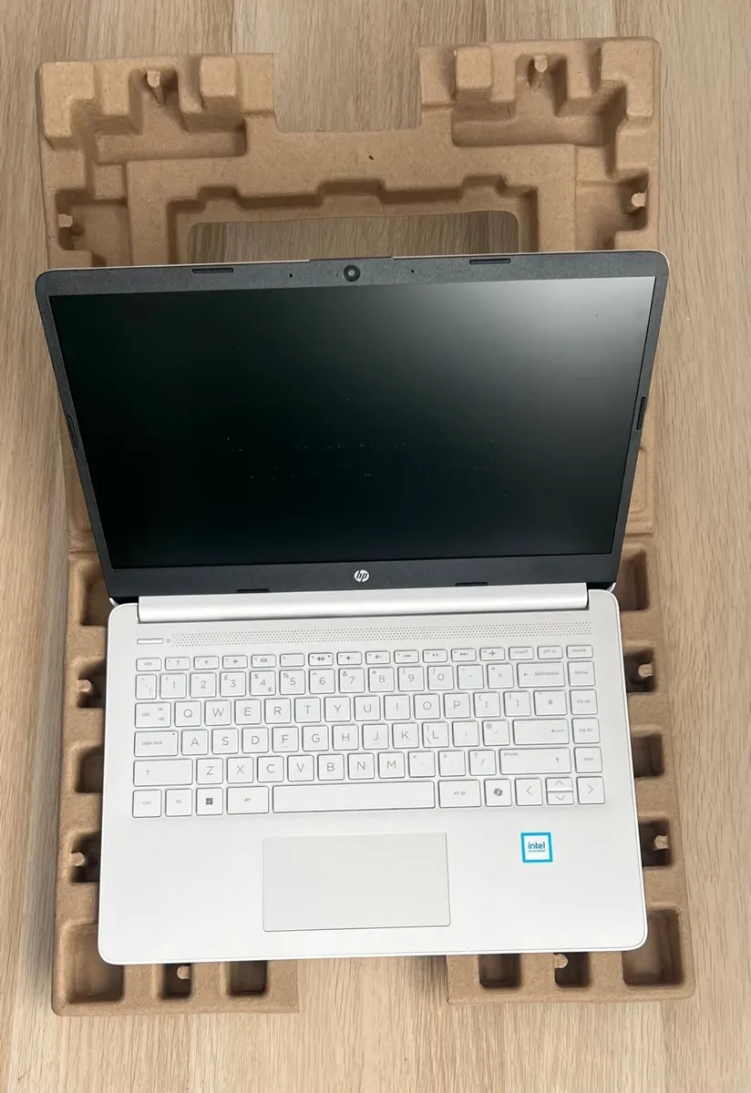 LAPTOP (HP) - Image 1
