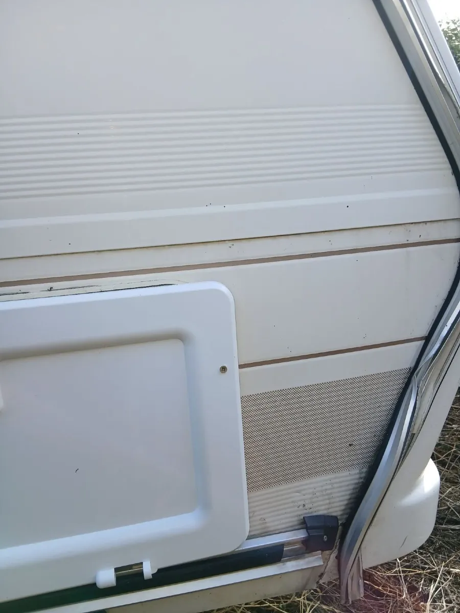Caravan For Sale - Image 4