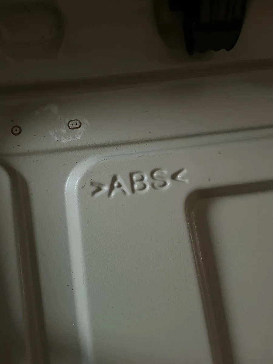 Hilux canopy - Image 4