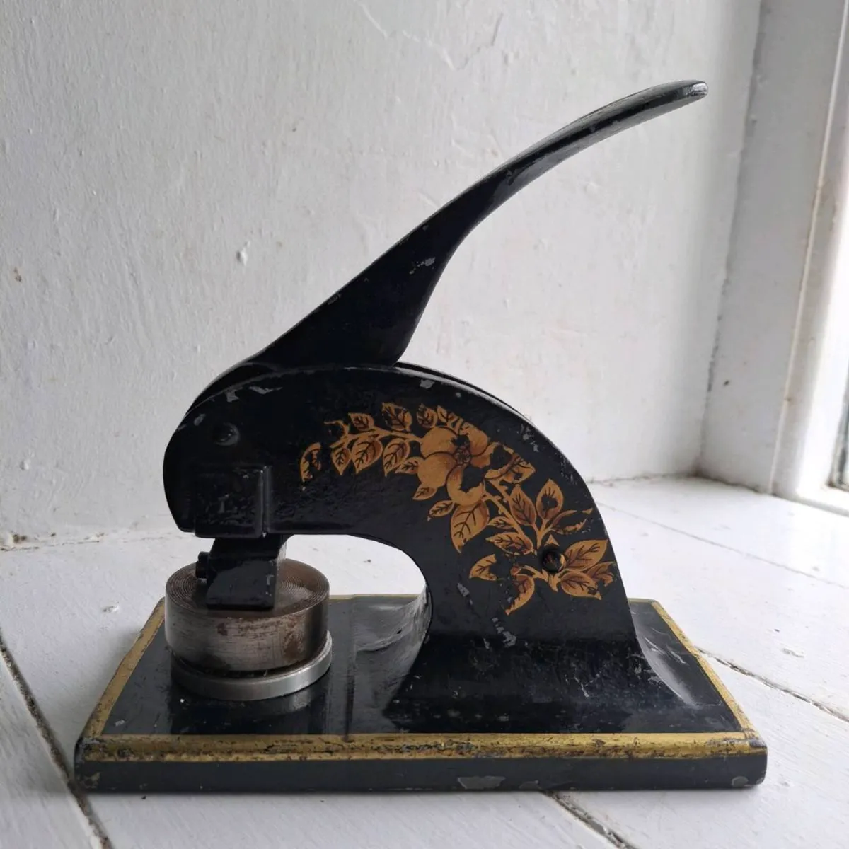 Antique Cast Iron Desktop Paper Embosser Press - Image 4