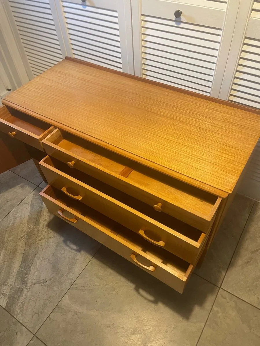 Mid century sideboard - Image 1