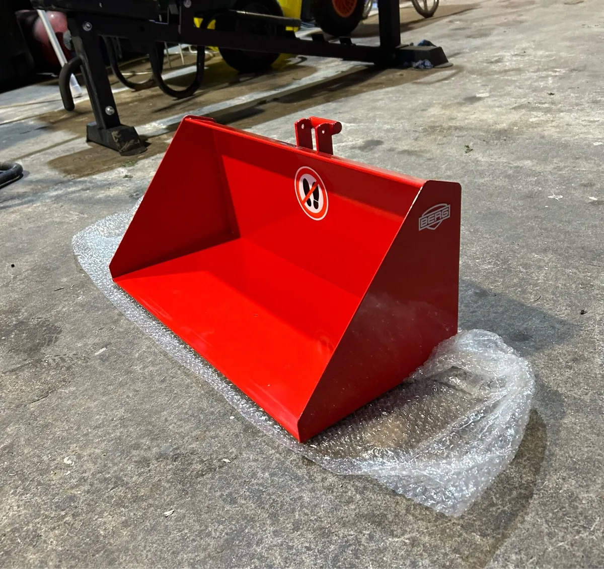 Berg Lift bucket - Image 4