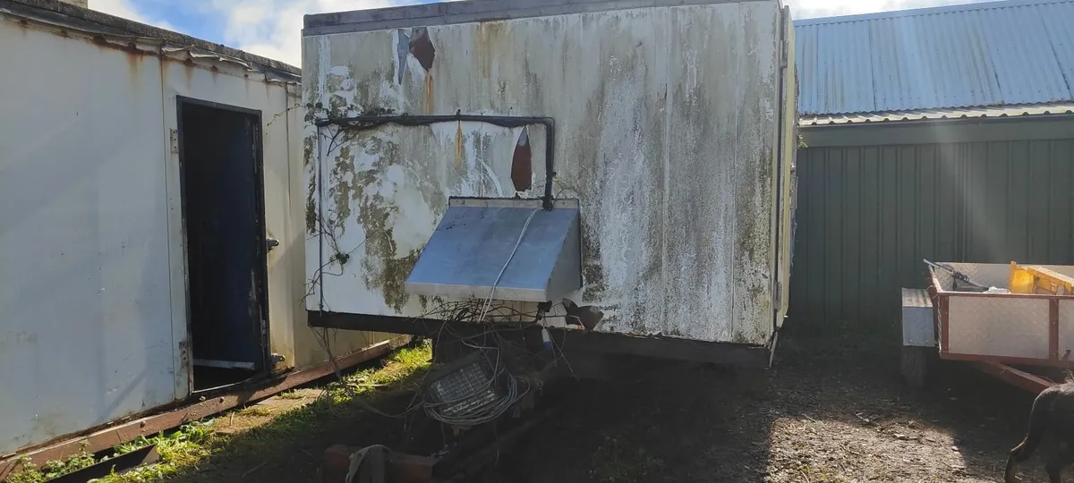 FREE: Insulated Fridge/freezer trailer 20x10 ft - Image 1