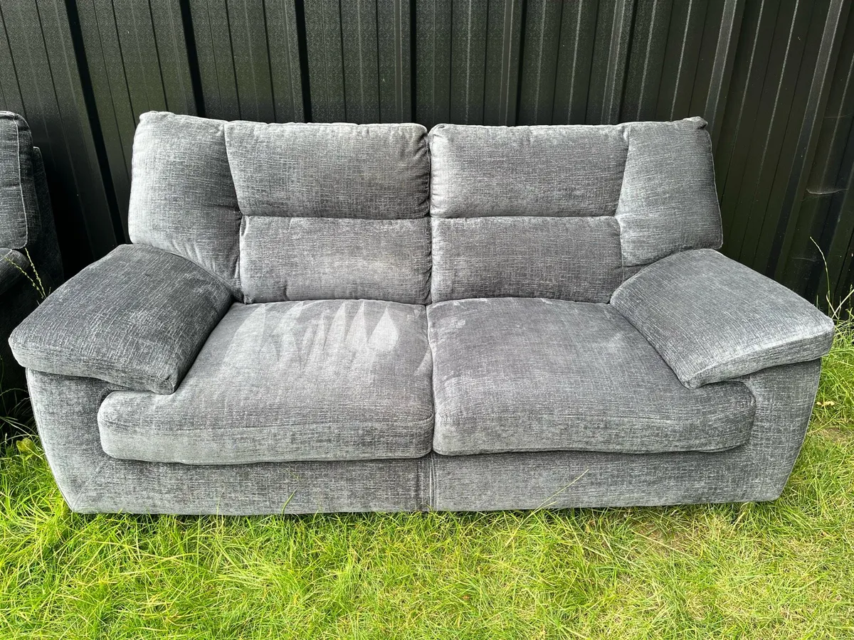 X2 Sofas - Image 4