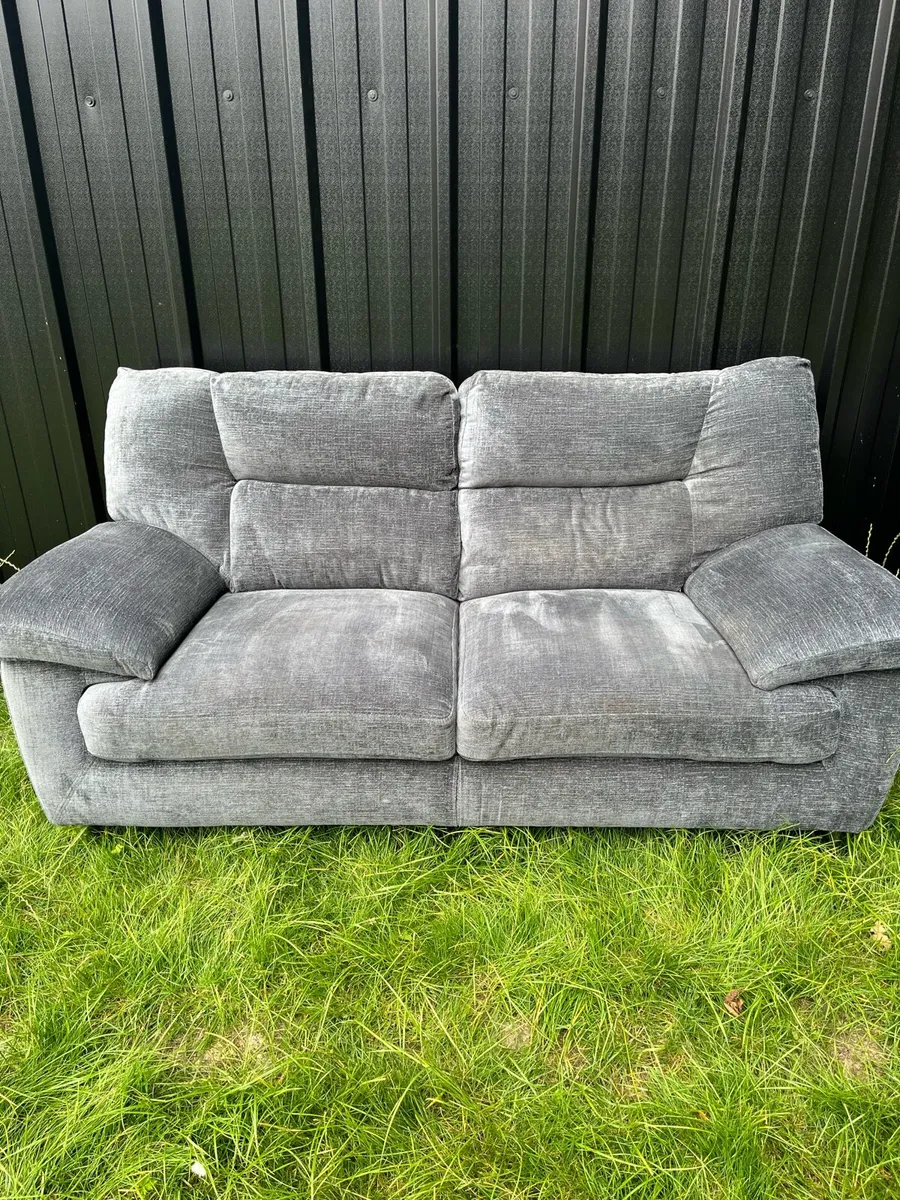 X2 Sofas - Image 2