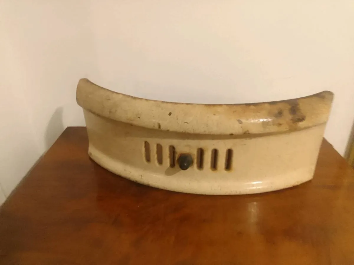 Art deco fire fret cast iron cream enameled - Image 1