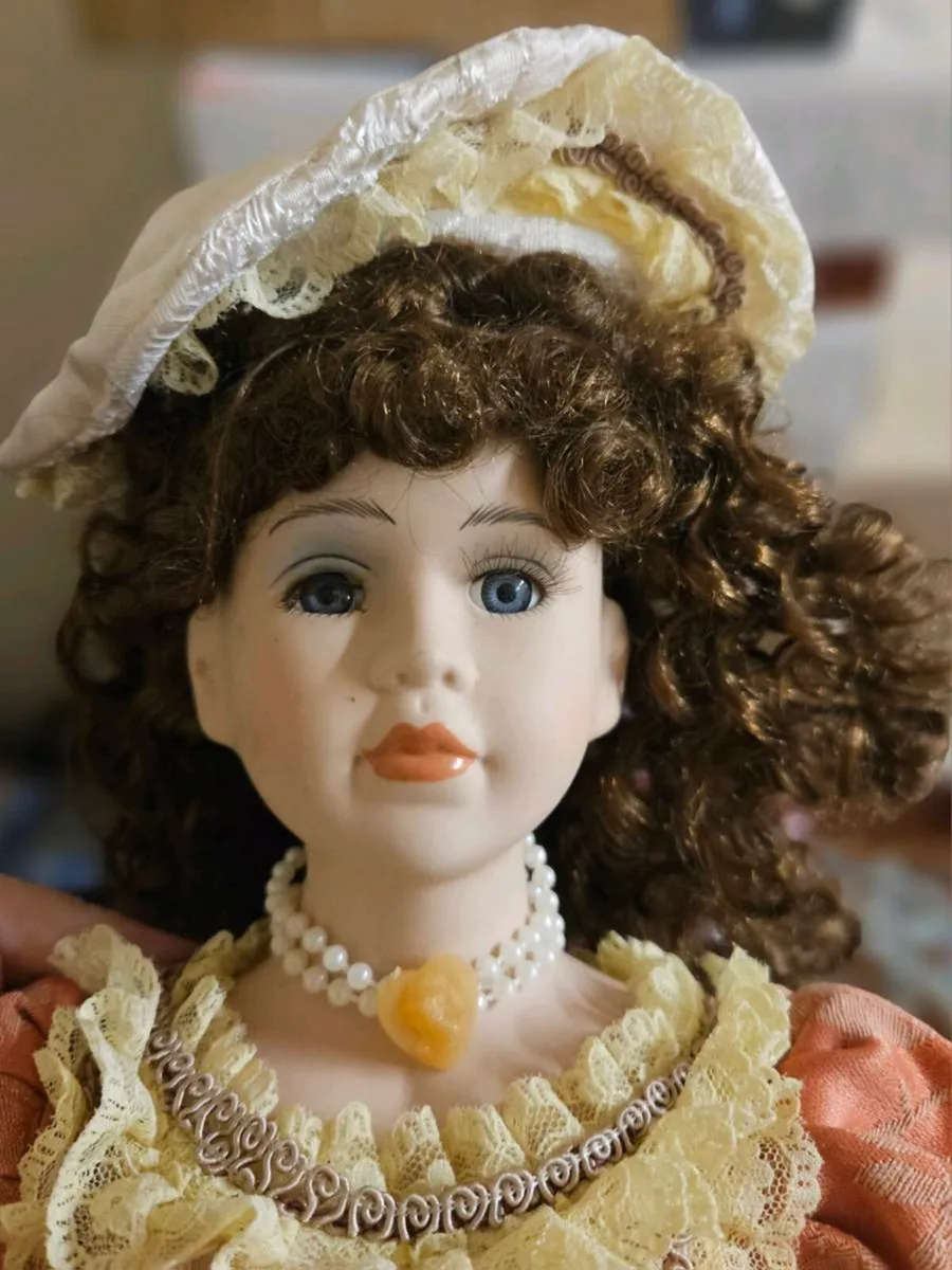 2 Beautiful Porcelain Victorian Dolls - Image 4