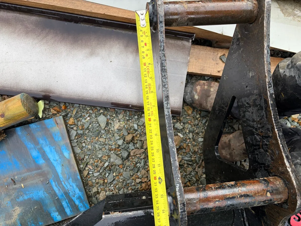 Floating Pallet Forks 7-10ton Digger 45mm pins - Image 4