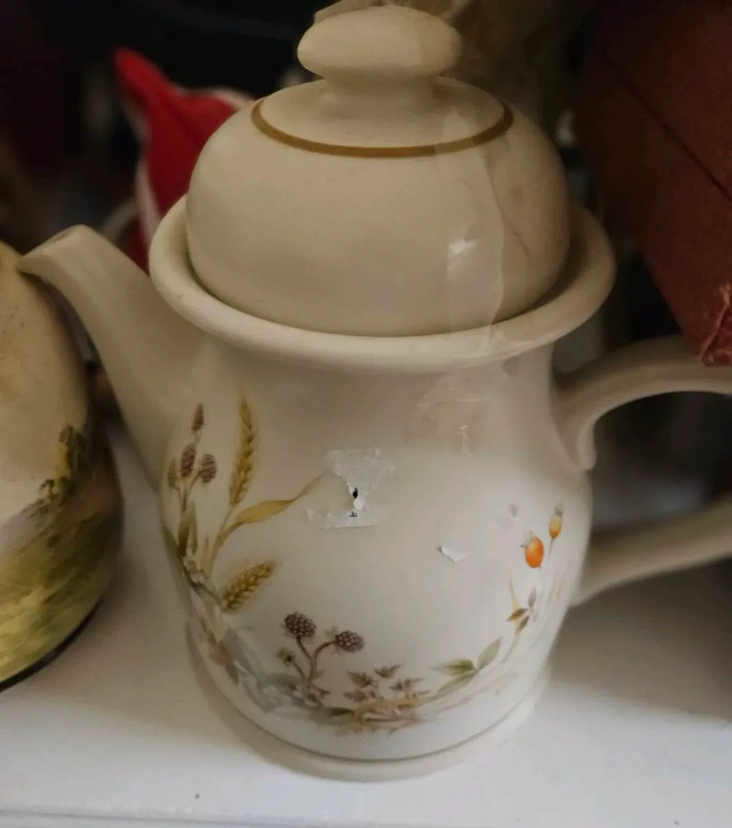 5 Teapots - Image 3